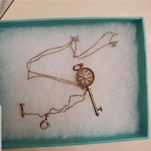 Tiffany's Daisy Key Necklace
